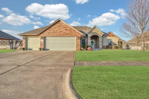 2109 Pinnacle Dr, Weatherford, OK 73096