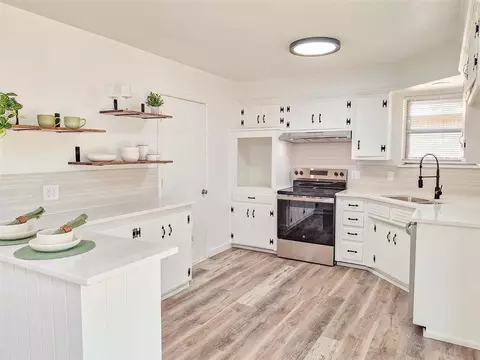 2324 Knox Dr, Del City, OK 73115
