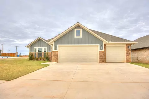 12033 NW 121st Cir, Yukon, OK 73099