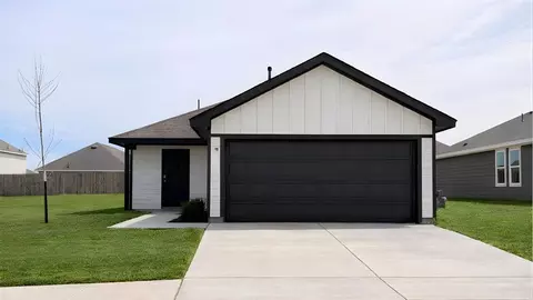 1807 Redbud Way, El Reno, OK 73036