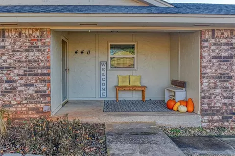 440 Elmcrest St, Norman, OK 73071 photo 2