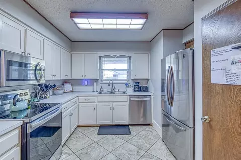 440 Elmcrest St, Norman, OK 73071 photo 8