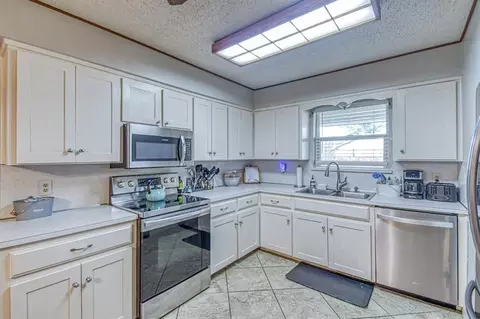 440 Elmcrest St, Norman, OK 73071 photo 9