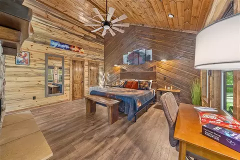 Bedroom - 76 Rutty Pine Ridge Rdg, Broken Bow, OK 74728 photo 3 of 4