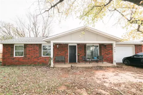 904 Parkview Dr, Cushing, OK 74023 photo 1