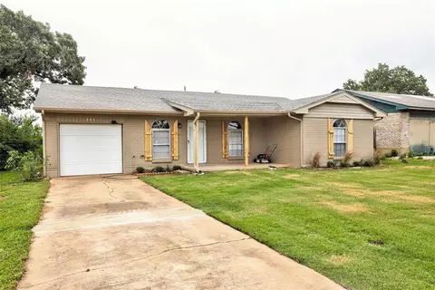 804 S Dogwood St, Luther, OK 73054