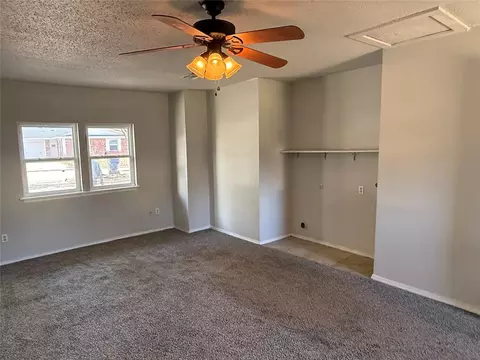 Living - 14005 Gateway Dr, Edmond, OK 73013 photo 6 of 7