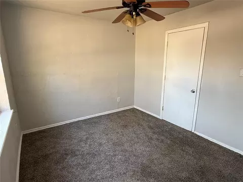 Bedroom - 14005 Gateway Dr, Edmond, OK 73013 photo 2 of 3