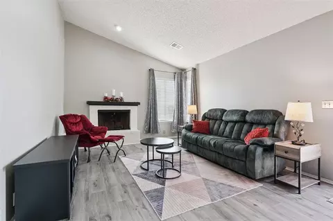 9723 Hefner Village Blvd, Oklahoma City, OK 73162
