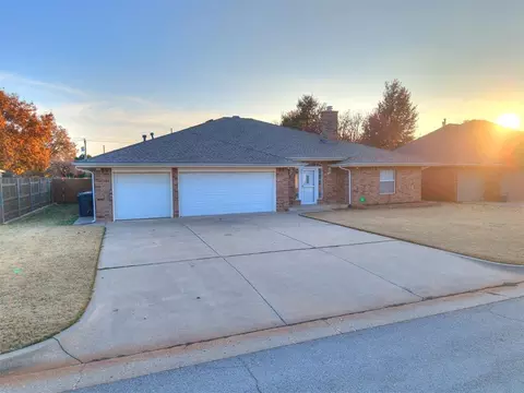7316 NW 129th St, Oklahoma City, OK 73142