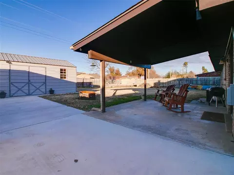 Exterior - 1006 E 13th St, Cushing, OK 74023 photo 6 of 9