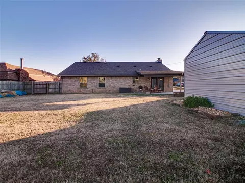Exterior - 1006 E 13th St, Cushing, OK 74023 photo 9 of 9
