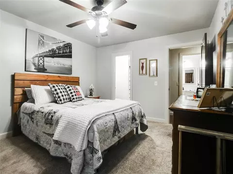 Bedroom - 1006 E 13th St, Cushing, OK 74023 photo 7 of 7