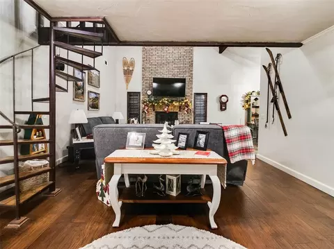 Living - 1006 E 13th St, Cushing, OK 74023 photo 3 of 9
