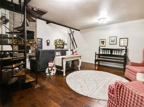 Living - 1006 E 13th St, Cushing, OK 74023 photo 2 of 9