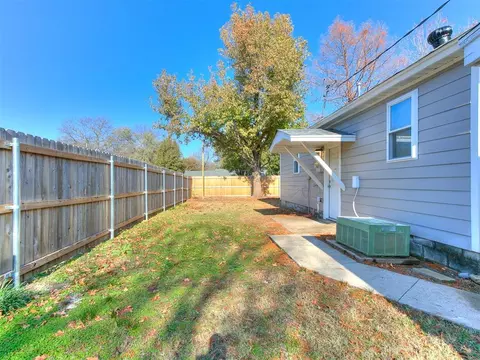 Exterior - 914 Eufaula, Norman, OK 73071 photo 4 of 9