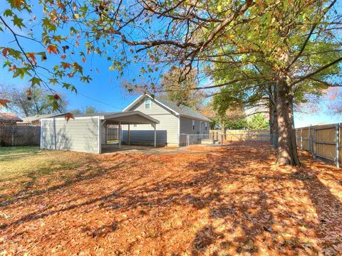 Exterior - 914 Eufaula, Norman, OK 73071 photo 7 of 9