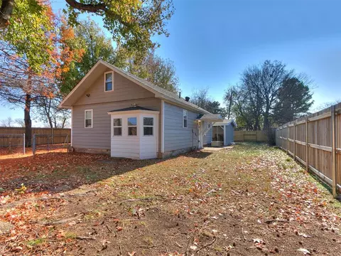 Exterior - 914 Eufaula, Norman, OK 73071 photo 6 of 9