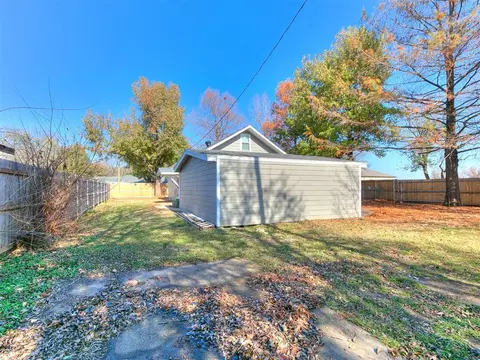 Exterior - 914 Eufaula, Norman, OK 73071 photo 5 of 9