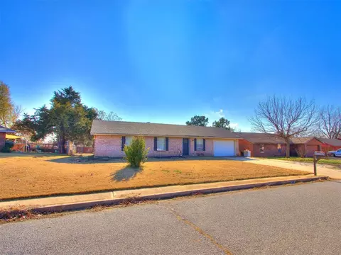 20140 Palmer Rd, Harrah, OK 73045