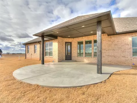 973 Hadley Ln, Tuttle, OK 73089 photo 3
