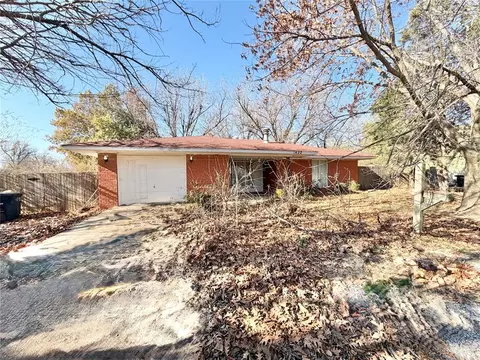 1422 Leona Mitchell Blvd, Enid, OK 73701