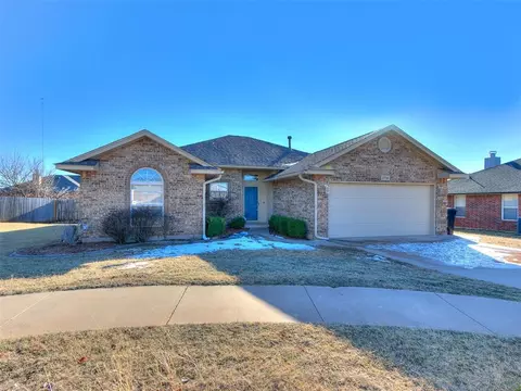 2716 SE 92nd Cir, Moore, OK 73160