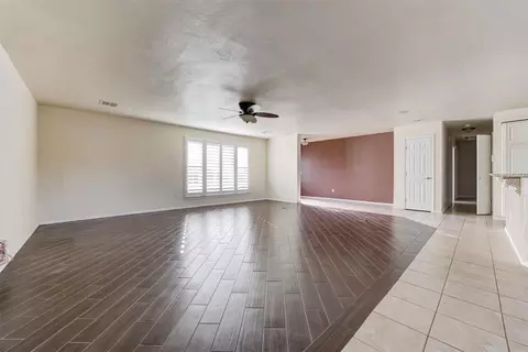 Living - 7301 Moonlight Dr, Norman, OK 73026 photo 2 of 7