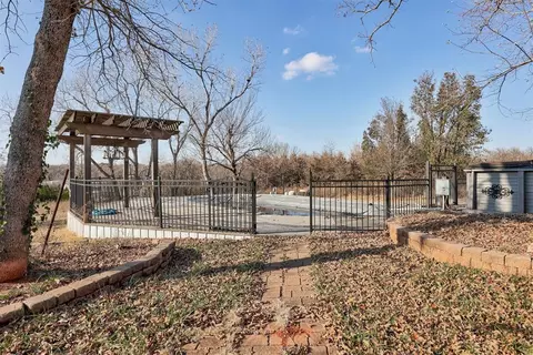 Other - 7301 Moonlight Dr, Norman, OK 73026 photo 8 of 9
