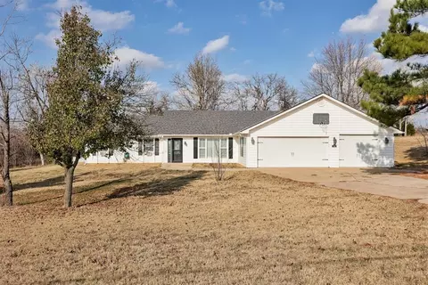 7301 Moonlight Dr, Norman, OK 73026