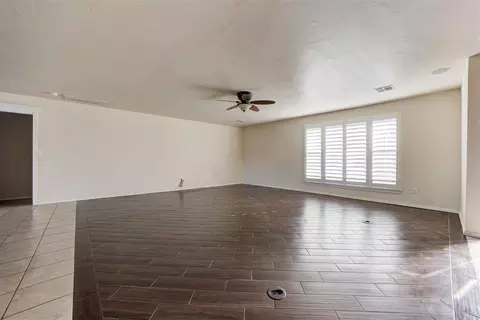 Living - 7301 Moonlight Dr, Norman, OK 73026 photo 1 of 7