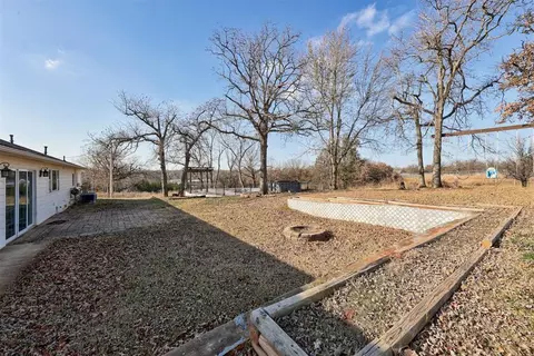 Exterior - 7301 Moonlight Dr, Norman, OK 73026 photo 6 of 9