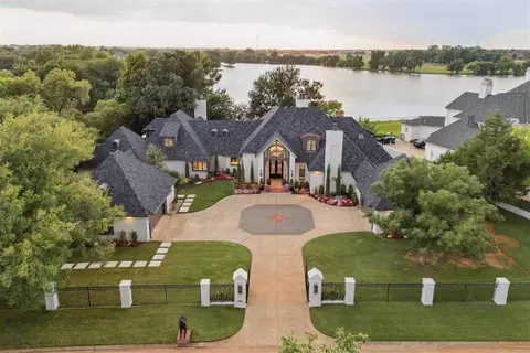 18909 Saddle River Dr, Edmond, OK 73012