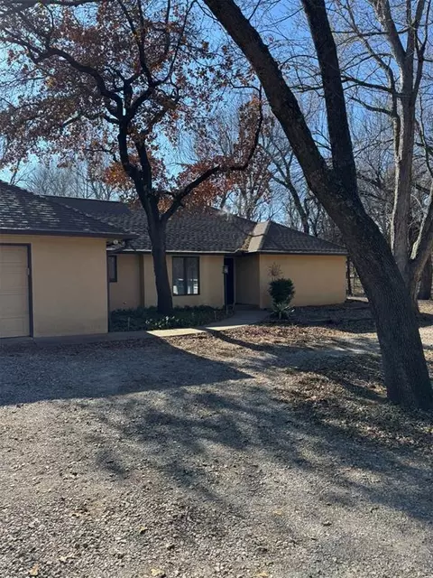 Undisclosed, Edmond, OK 73013