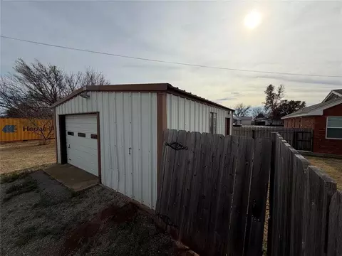Other - 705 E Whitmer, Sentinel, OK 73664 photo 2 of 15