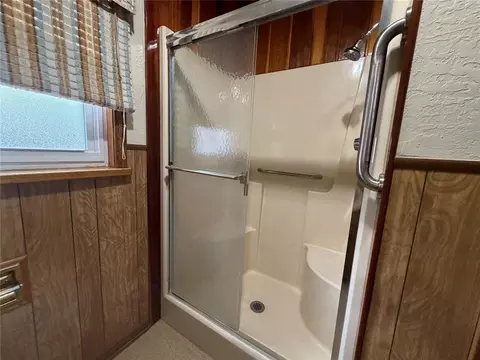 Bath - 705 E Whitmer, Sentinel, OK 73664 photo 1 of 5