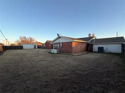Exterior - 705 E Whitmer, Sentinel, OK 73664 photo 3 of 6