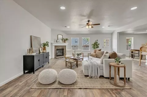 1233 Bradford Pl, Edmond, OK 73012