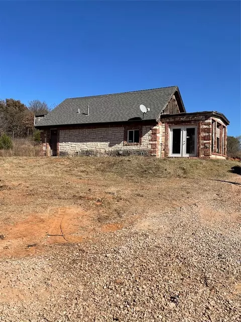 15701 Mountain View Dr, Noble, OK 73068
