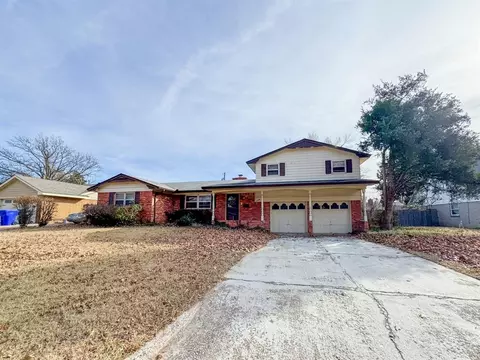 1338 Sycamore St, Norman, OK 73072