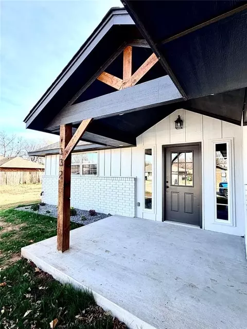 332 NW 86th St, Oklahoma City, OK 73114