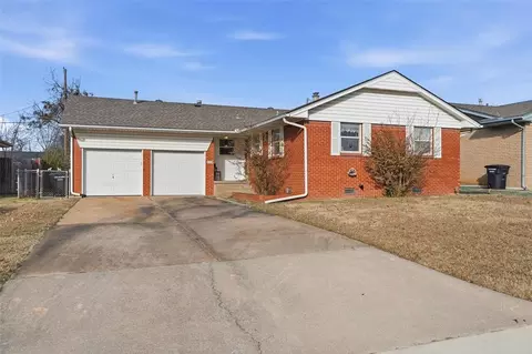 115 NE 8th St, Moore, OK 73160