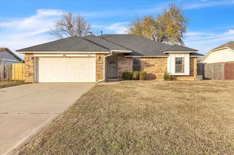 10021 Glascow Ter, Yukon, OK 73099