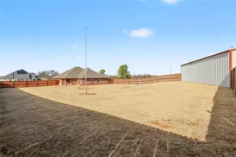 Exterior - 4 Willow Creek Dr, Tuttle, OK 73089 photo 5 of 5