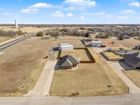 View/Area - 4 Willow Creek Dr, Tuttle, OK 73089 photo 1 of 4