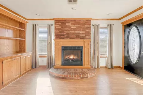 Living - 4 Willow Creek Dr, Tuttle, OK 73089 photo 3 of 3