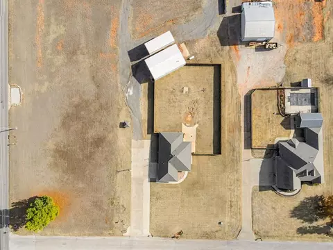 View/Area - 4 Willow Creek Dr, Tuttle, OK 73089 photo 2 of 4