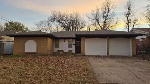 8208 NW 28th Ter, Bethany, OK 73008