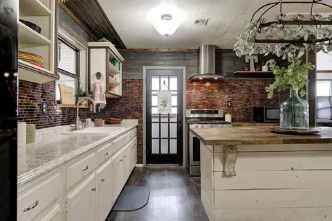 115 W Green St, Meeker, OK 74855