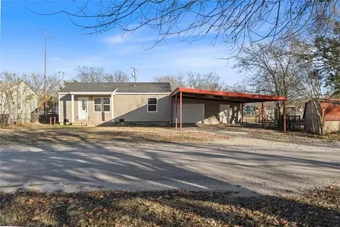 406 N 2nd St, Ringling, OK 73456